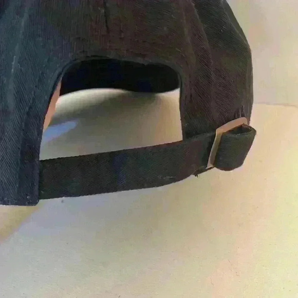 NHL Las Vegas Golden Knights Hockey Black Cap Adjustable Excellent Condition - Picture 3 of 5